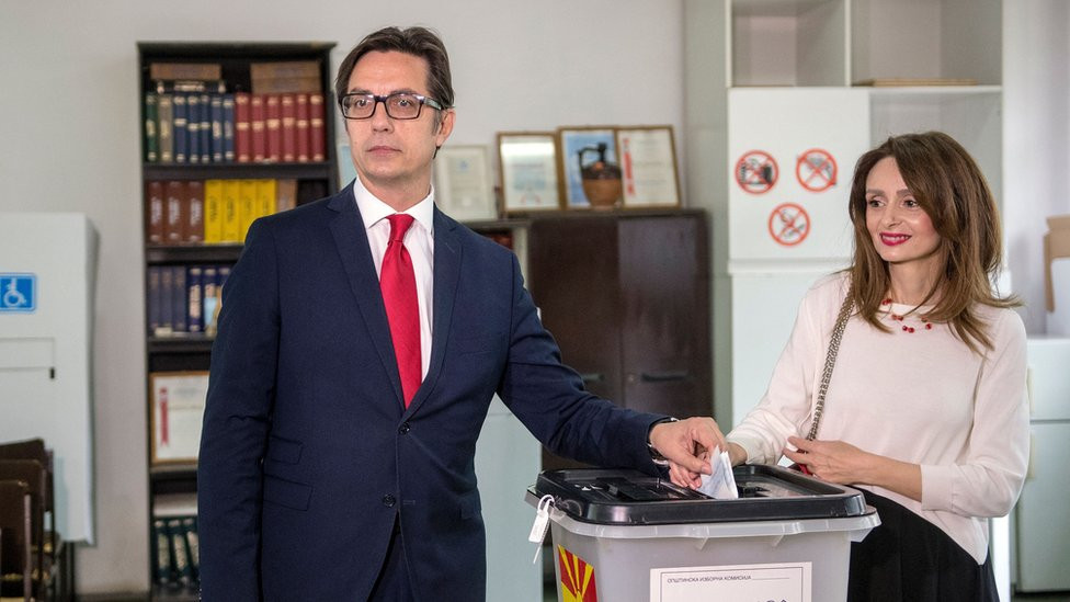 Stevo Pendarosvki i Elizabeta Đorgevska na glasanju 2019. godine