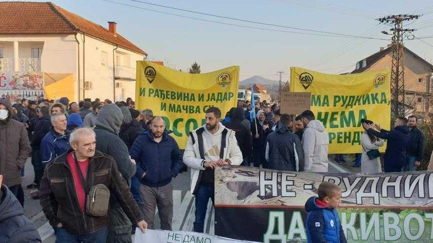 Protest u mestu Gornje Nedeljice blizu Loznice