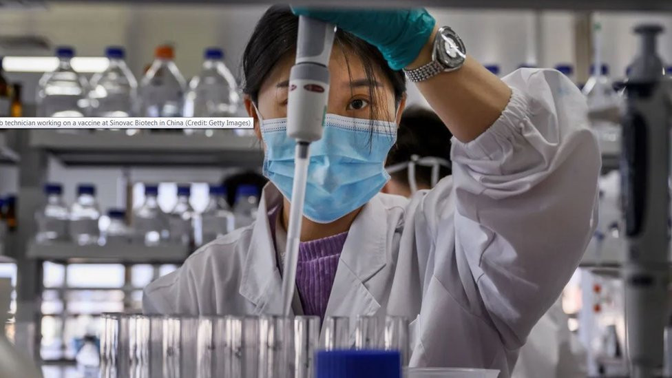 Naučnica u laboratoriji