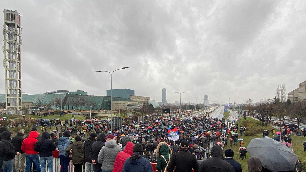 Treći vikend zaredom blokiran je međunarodni auto-put kod beogradskog Sava centra