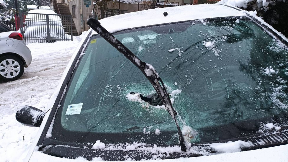 Automobil Ruže Injac