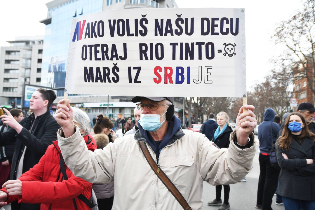 Novi Sad, 3.01.2022. – Ekoloski aktivisti koji se protive nameri kompanije „Rio Tinto“ da otvori rudnik litijuma kod Loznice blokirali su danas u 13 casova centralnu raskrsn