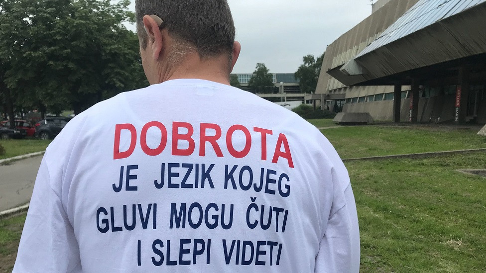 gluvonemi na protestu