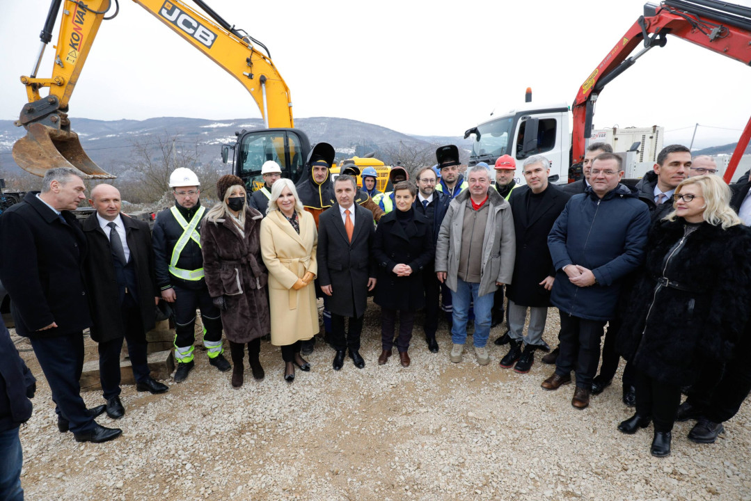 Dimitrovgrad, 1.02.2022. –  Potpredsednica Vlade i ministarka rudarstava i energetike Zorana Mihajlovic rekla je danas, na pocetku radova na izgradnji gasnog interkonektora Nis-Dimitrov