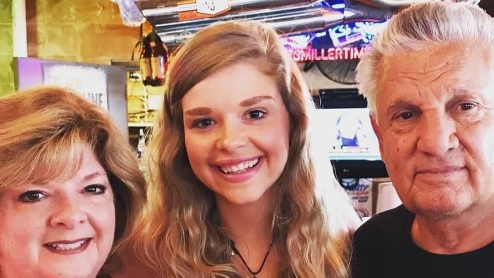 Džejni, Džesika i Majk Harvi