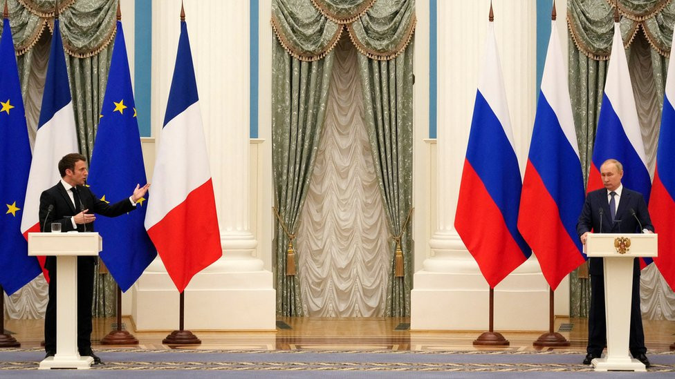 Makron i Putin na konferenciji za novinare