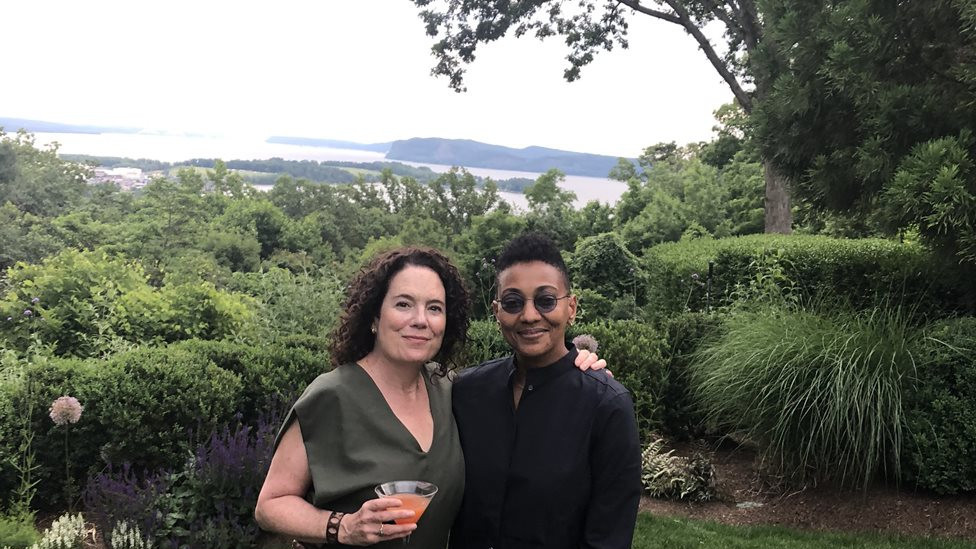 Robyn and Lisa Hintelman