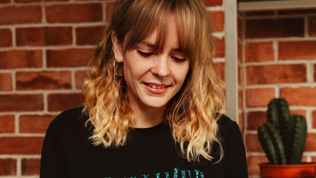 Loretta cooking appley baobab energy balls