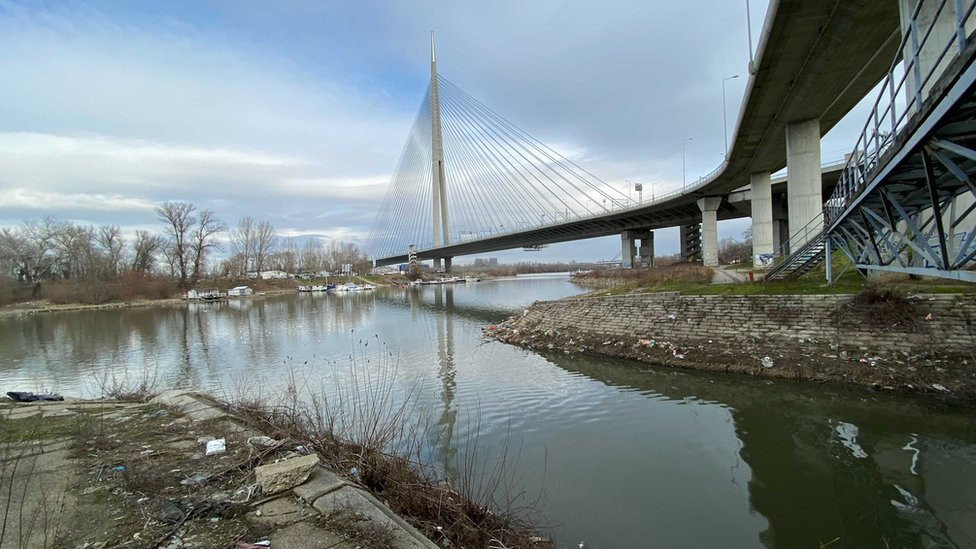 Smeće i otpad na Savi