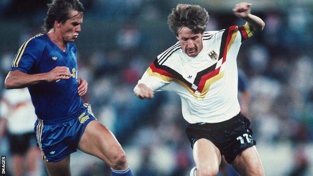 Frank Mill, pictured with the German national team at the 1988 Olympics