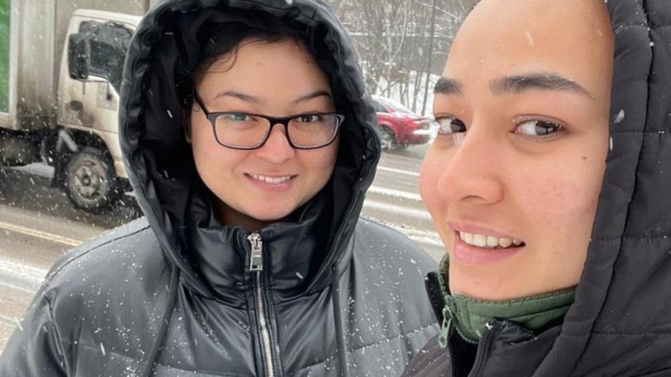 Fazila Haidari and her sister in Ukraine