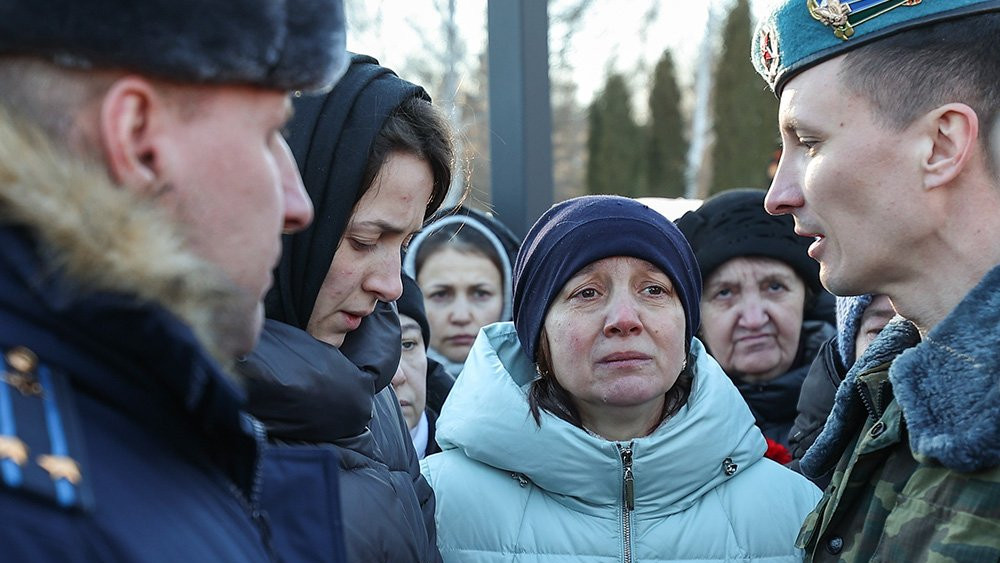 Sergeant Ilnur Sibgatullin's widow and mother during a mourning ceremony at Victory Monument Square. Sibgatullin, 2 March 2022