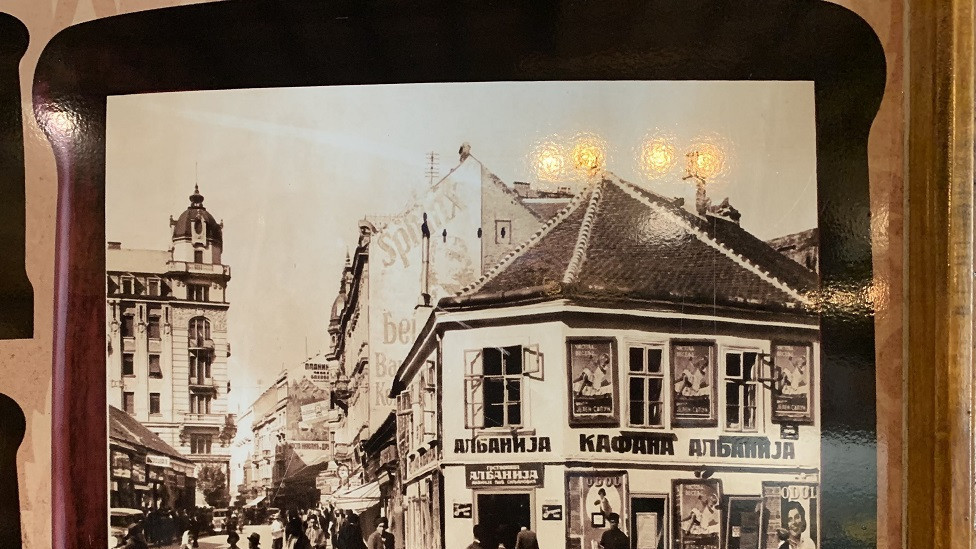 Slike starog Beograda čuvaju se u poslastičarnici Pelivan