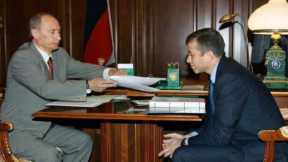 Vladimir Putin and Roman Abramovich in 2005