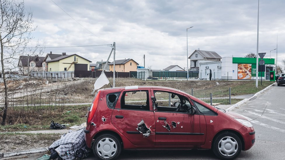 Automobili onih koji su pokušali da se evakuišu iz Buče