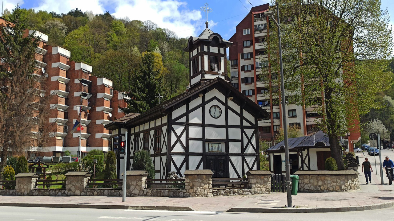 Crkva Svetih apostola Petra i Pavla u Majdanpeku