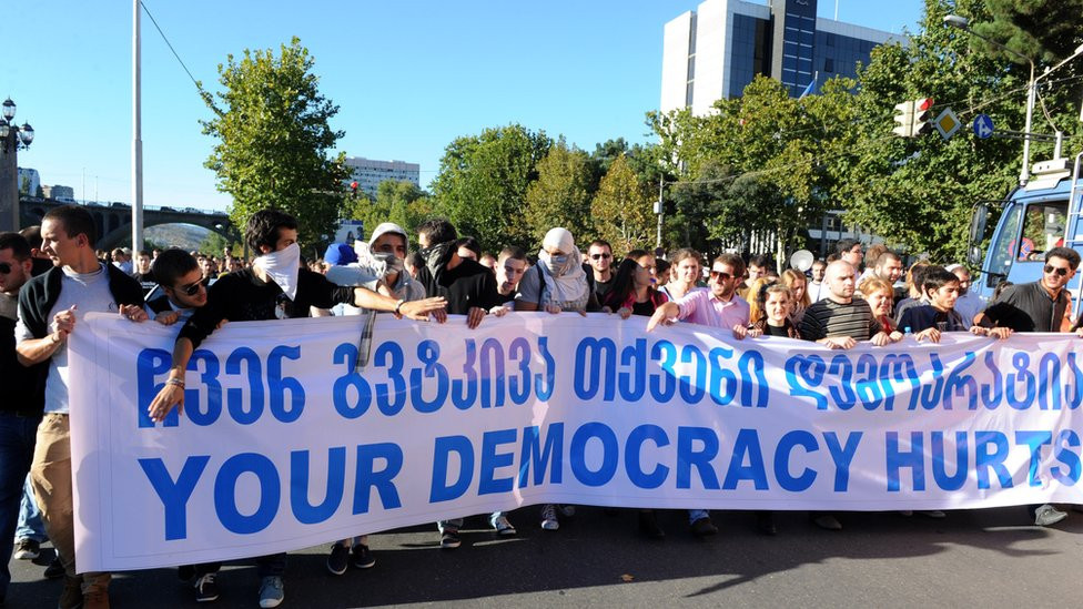 Protestuющie protiv nasiliя v tюrьmah v 2012 godu