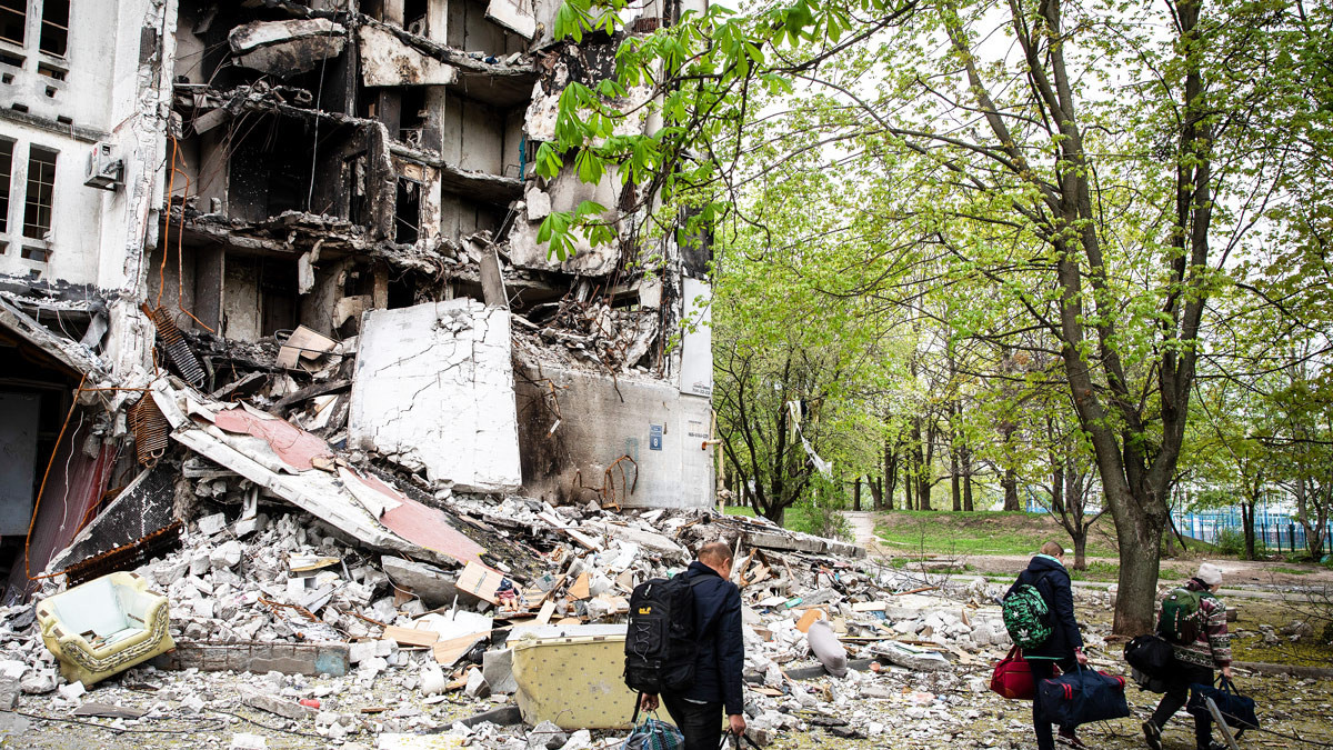Destroyed building in Saltivka, in northern Kharkiv - 29 April