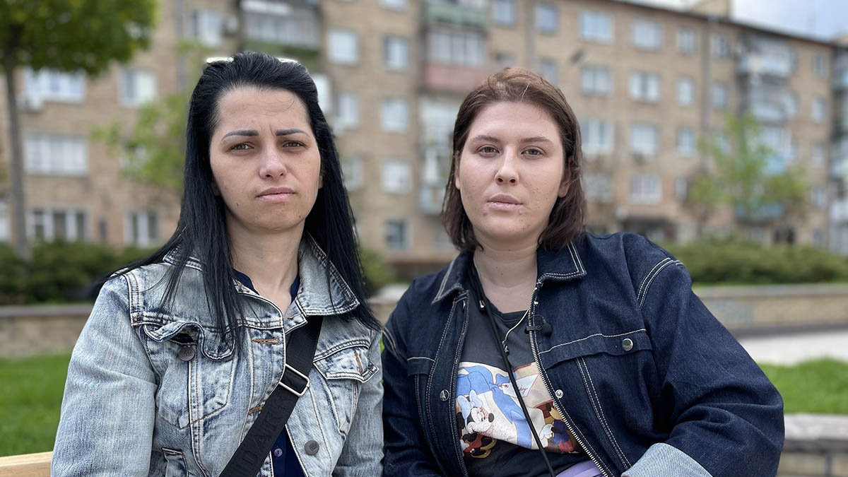 Ilona and Alona, Volodymyr's sister