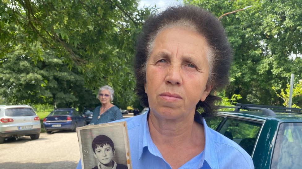 Prijedor, bele trake