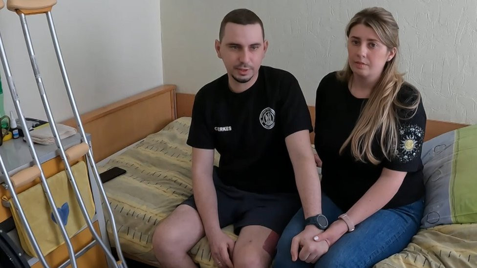 Serhei and his wife, Yulia, in hospital.
