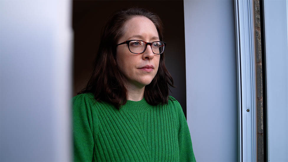 Džen trpi neprestane bolove godinama