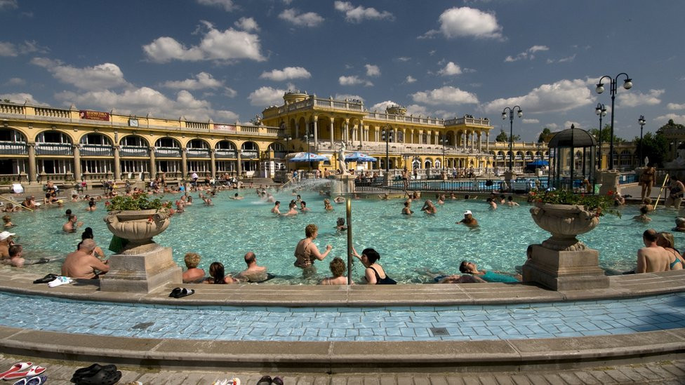 Bazeni u banji Šečenji kod Budimpešte