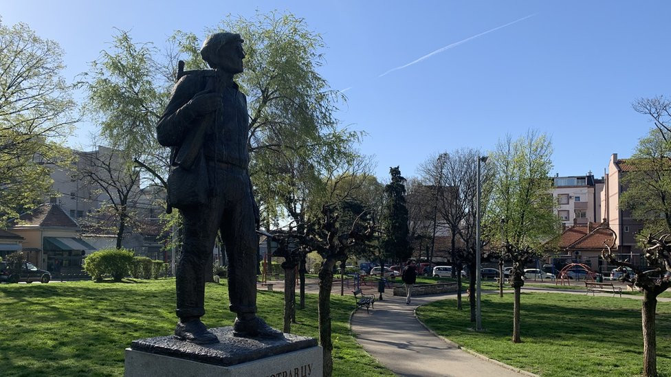 Crnotravac Neimar u Čuburskom parku