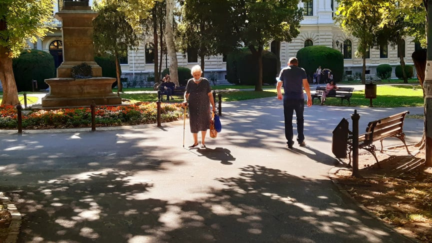 Foto/ T.S. baka u parku 
