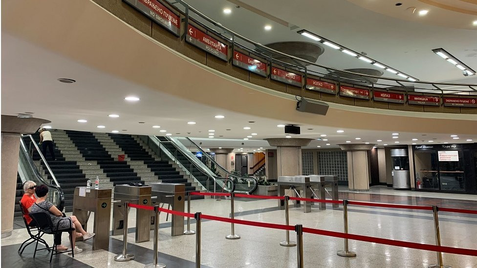 Vestibil - predvorje je prvi nivo pod zemljom