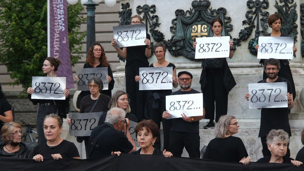 Srebrenica, Žene u crnom