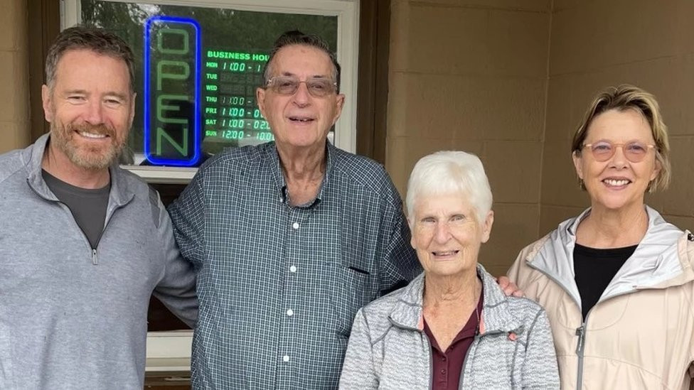 Bryan Cranston, Jerry Selbee, Marge Selbee and Annette Bening pose for a promotional picture