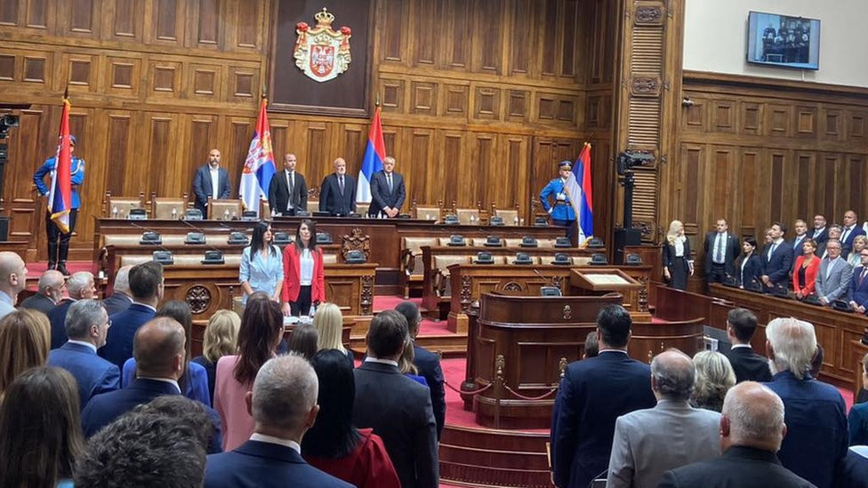 Sednicu skupštine vodio je nastariji poslanik Vladeta Janković