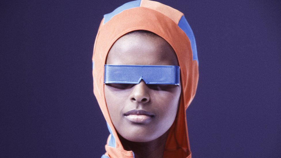 Revija 1994. godine, kolekcija prikazana u Parizu