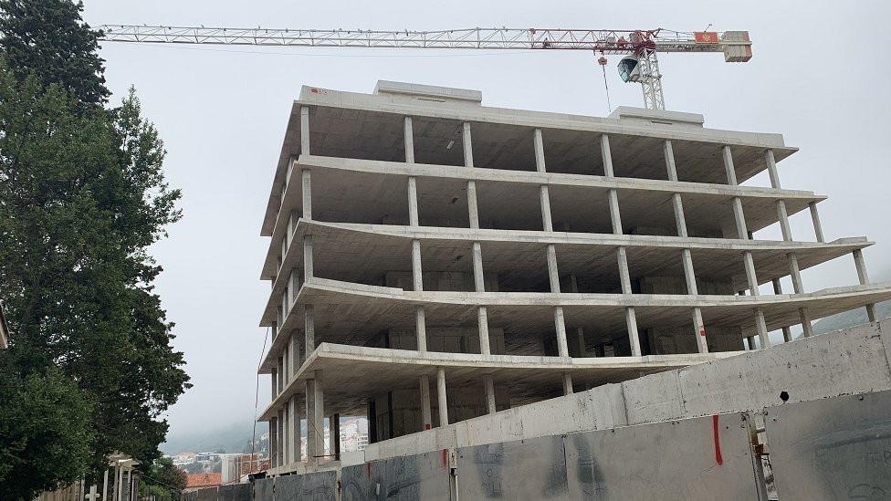 Izgradnja u Miločerskom parku