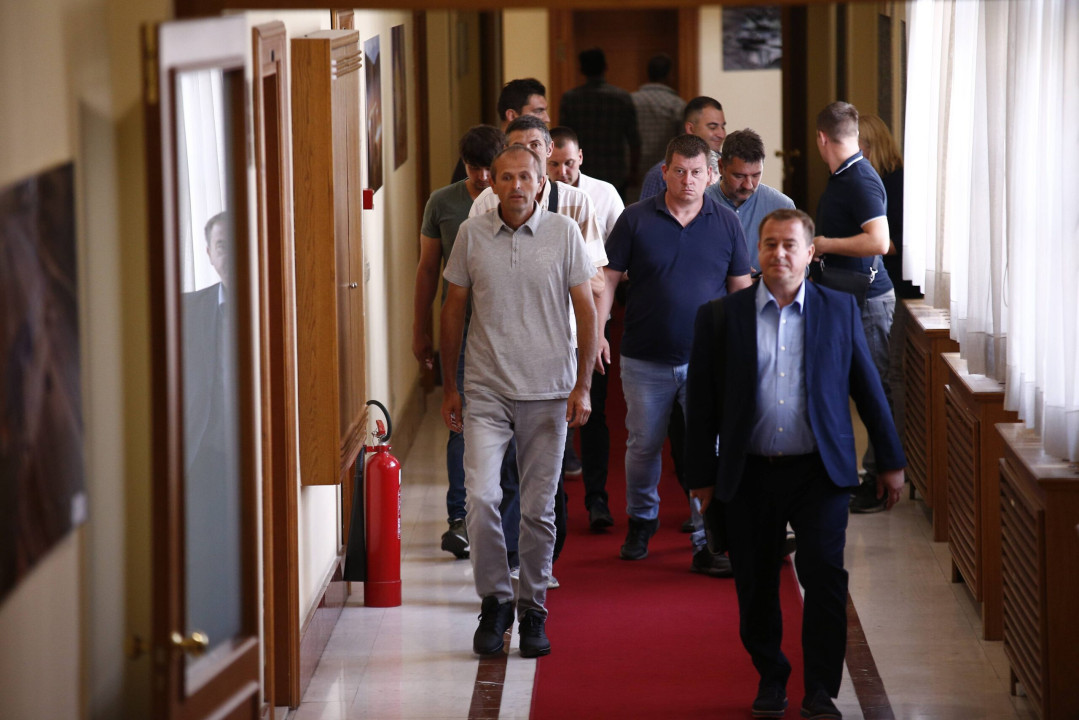 Beograd, 15.08.2022. – Sastanak premijerke Ane Brnabic sa poljoprivrednicima poceo je danas oko 10 casova u Vladi Srbije. Sastanku prisustvuju i proizvodjaci ulja, predstavnici trgovins