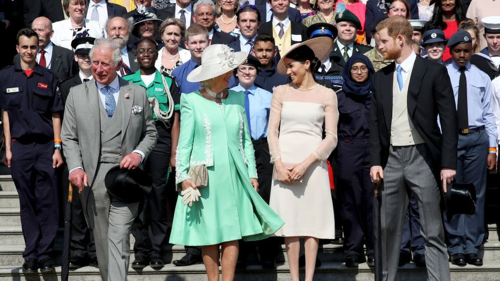 Kralj Čarls Treći i kraljica supruga sa princom Harijem i Megan Marls, tokom kraljevog 70. rođendana 22. maja 2018.