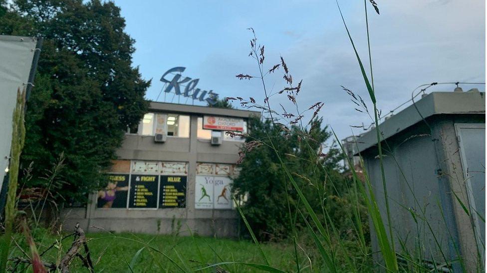 I fabrička hala i ulica koja nosi ime Franje Kluza nalaze se u beogradskoj opštini Zvezdara