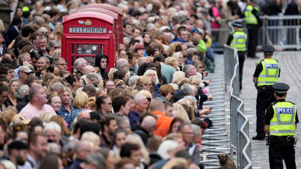 Crowds on the Royal Mile