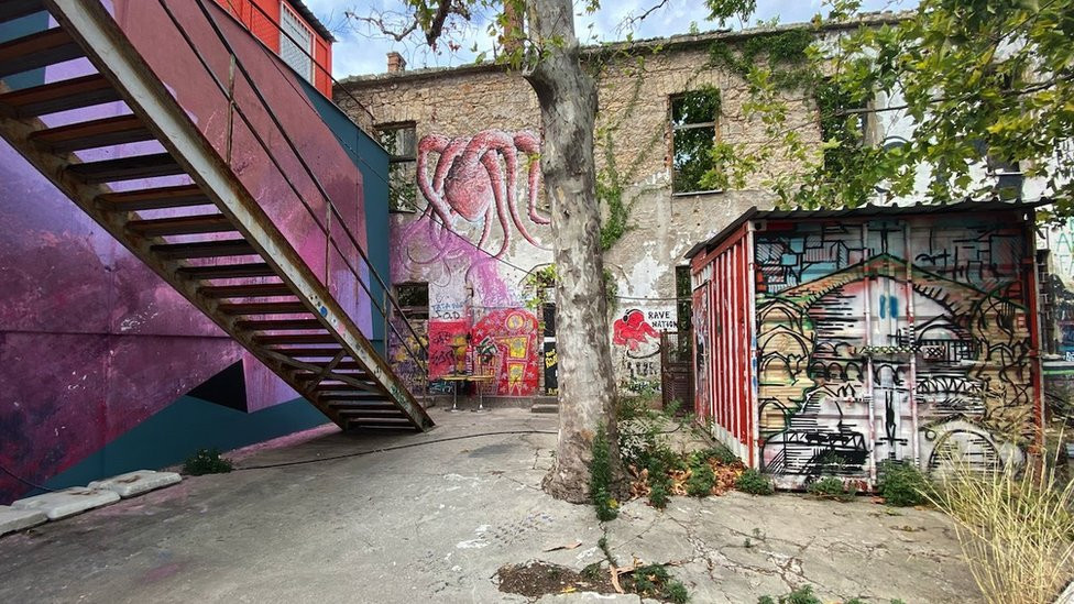 dvorište abrašević