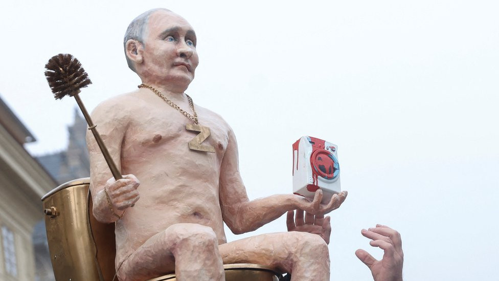 Putin dummy in Prague, 7 October