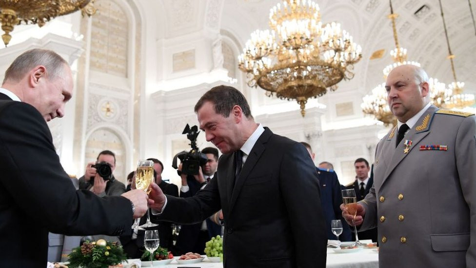President Vladimir Putin, Prime-Minister Dmitry Medvedev and general Sergei Surovikin in 2017 during a military award ceremony in the Kremlin