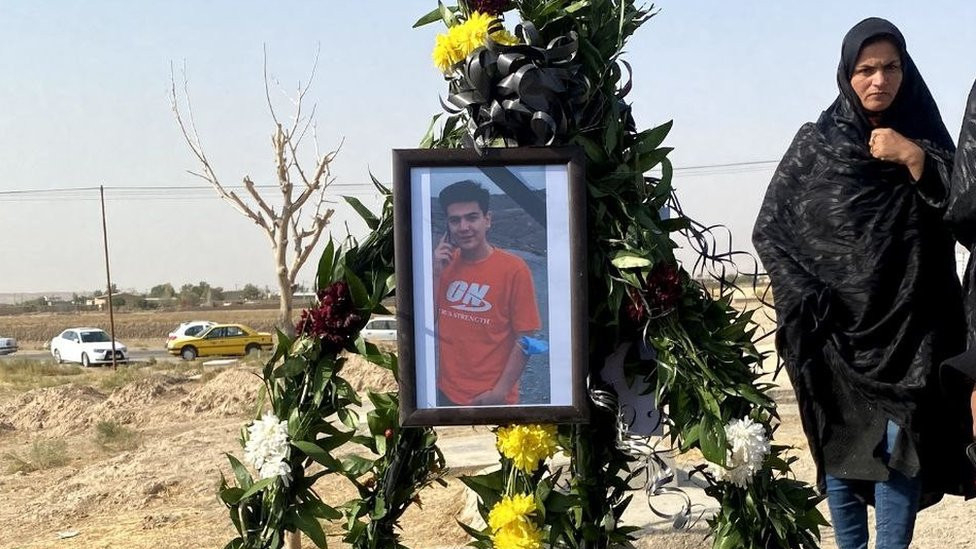 Grob Abolfazla Adinezade