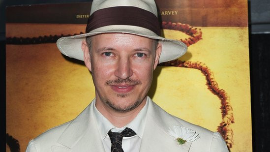 Tom Siks, reditelj filma Ljudska stonoga 2