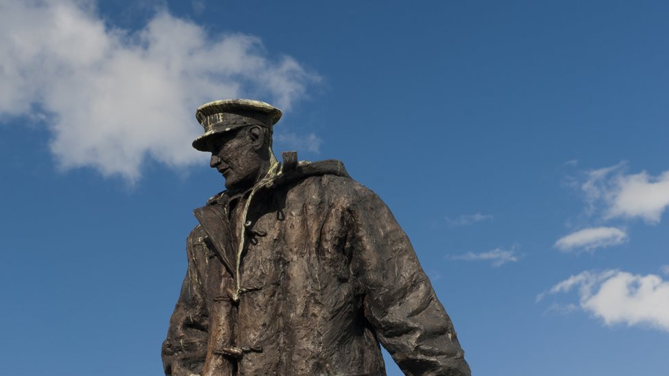 Sir David Stirling, founder of the SAS, memorial statue, near Stirling, Scotland. (Photo by: Wayne Hutchinson/Farm Images/Universal Images Group via Getty Images)