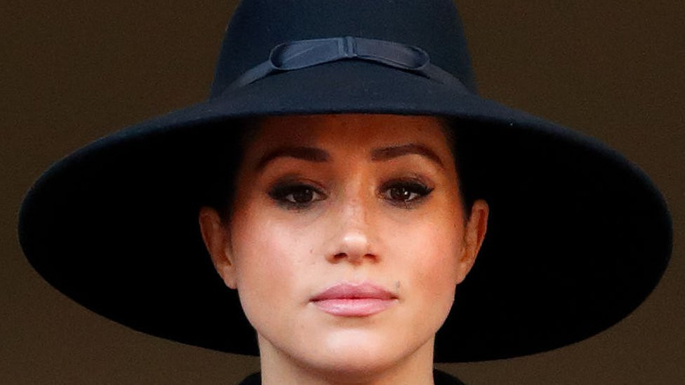 Meghan, Duchess of Sussex, wears all black