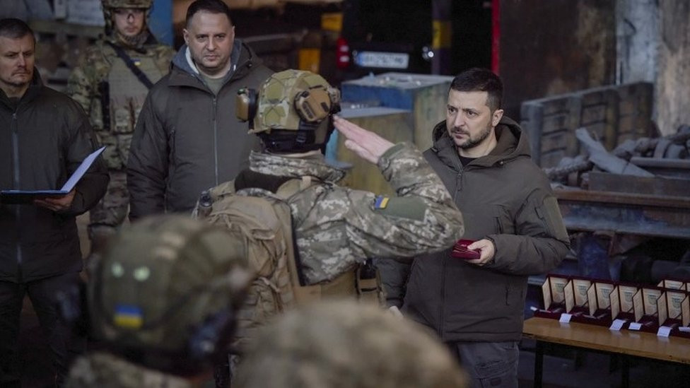 Zelensky meeting troops in Bakhmut