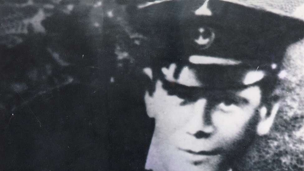 František Raš rođen u Prerovu u Moravskoj 9. 12. 1889. narednik vodnik brodske struke, streljan kao vođa pobune