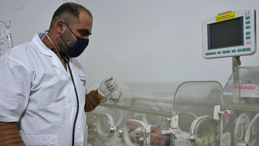 Doktor, beba, Sirija, zemljotres