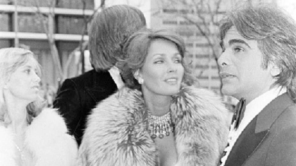 Suzan Džordž, Dženifer O'Nil i Nik De Noja na 47.- Oskaru u Los Anđelesu 1975. godine